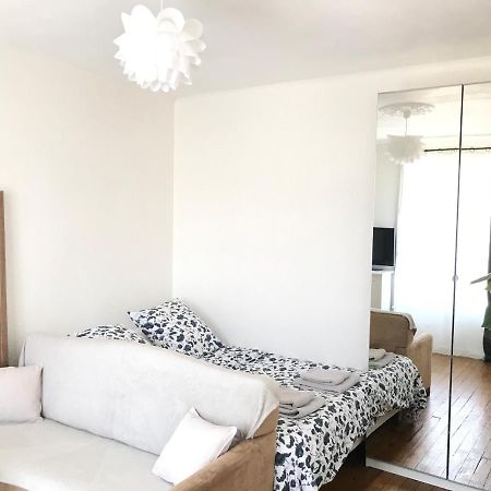 Cosy Studio Paris La Defense Apartment พูโต ภายนอก รูปภาพ